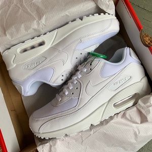 Nike Air Max 90 Essential